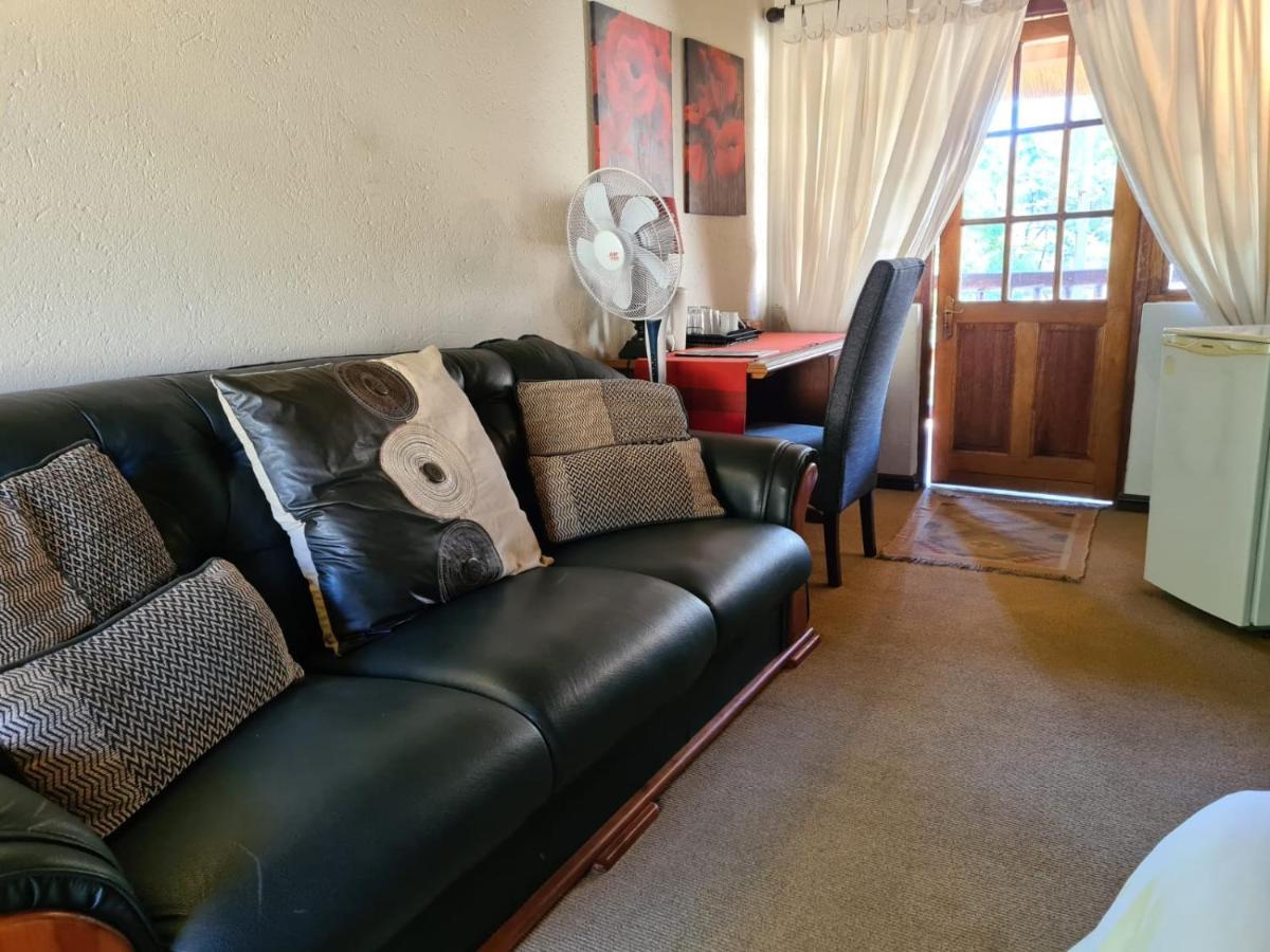 Khaya Africa Guesthouse Midrand Exteriör bild