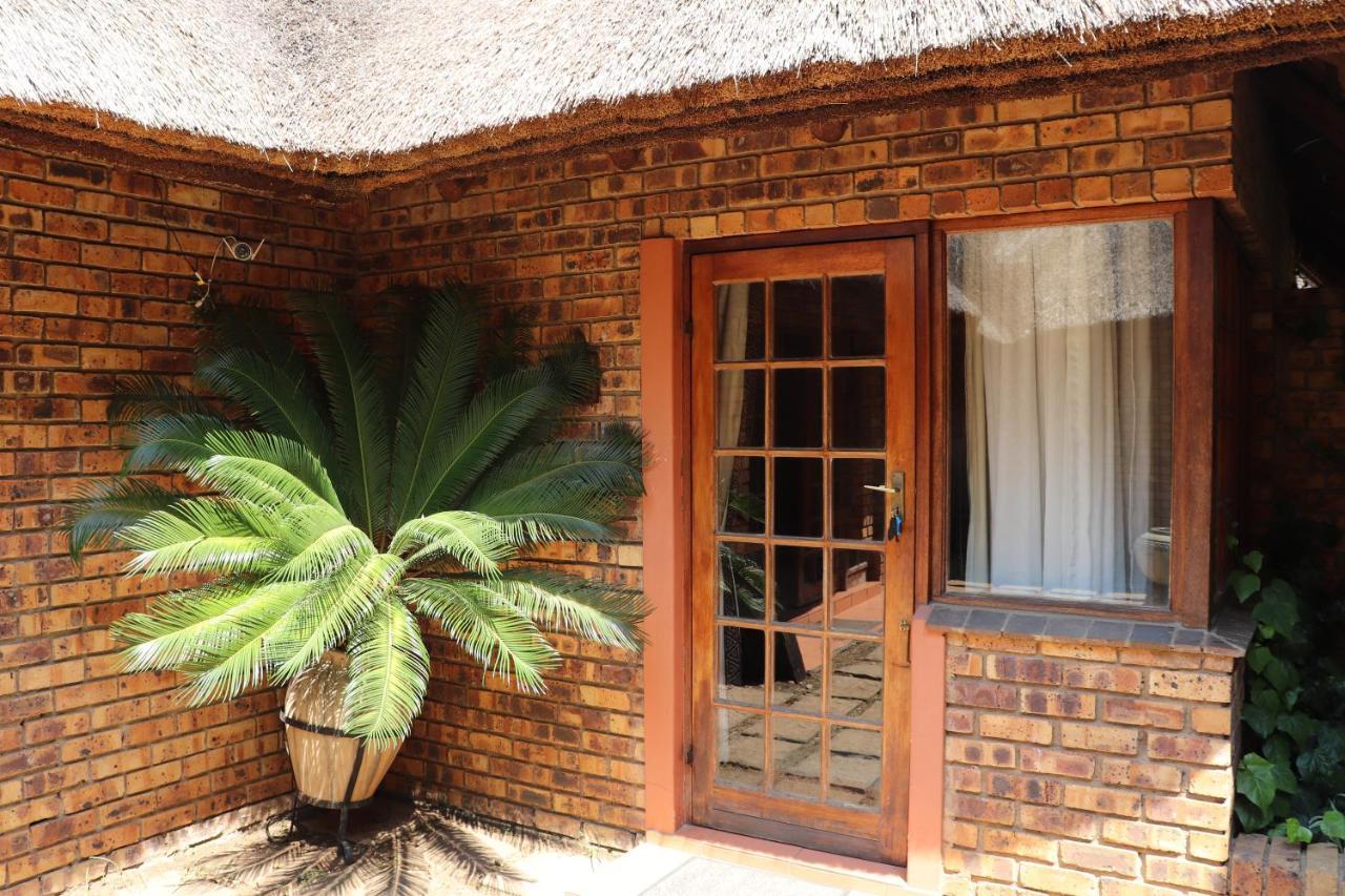 Khaya Africa Guesthouse Midrand Exteriör bild