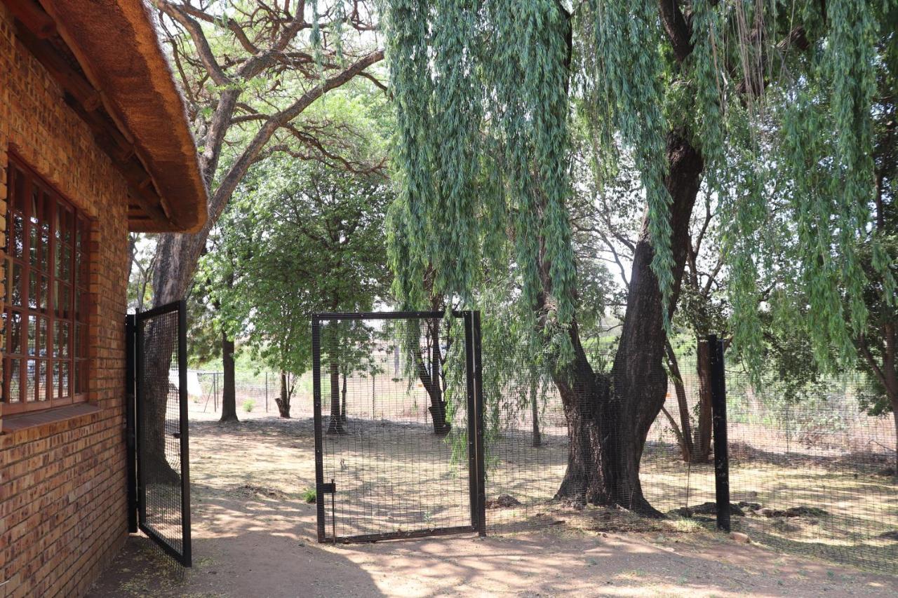 Khaya Africa Guesthouse Midrand Exteriör bild